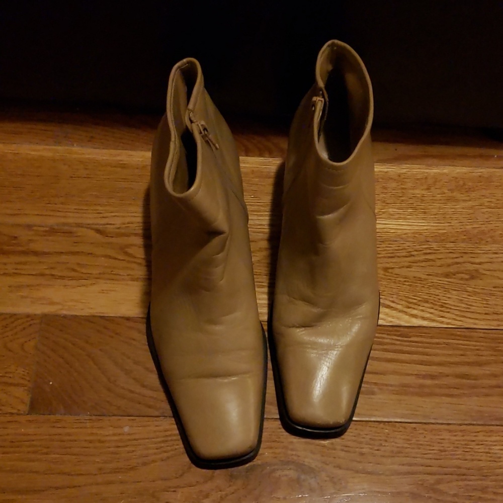 Ankle boots